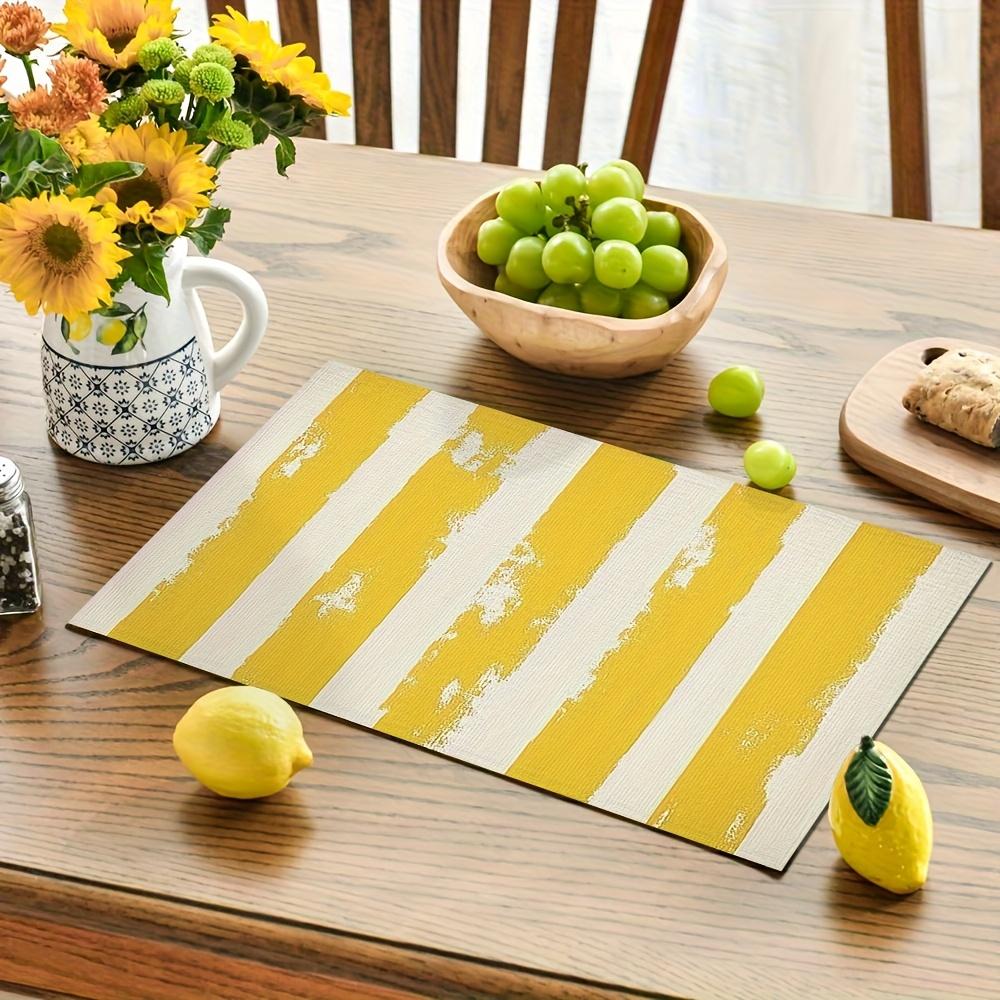 4/6pcs Set of Vertical Yellow Stripe Placemats - Washable, Suitable for Dining Table Kitchen Holiday Party Home Decoration - Perfect with You in the
