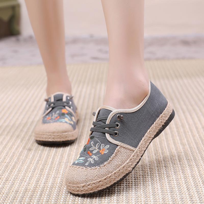 Spring and Autumn New Fisherman Shoes Old Beijing Cloth Shoes Women's Ethnic Style Embroidered Shoes One Pedal Lazy Casual Big Head Shoes