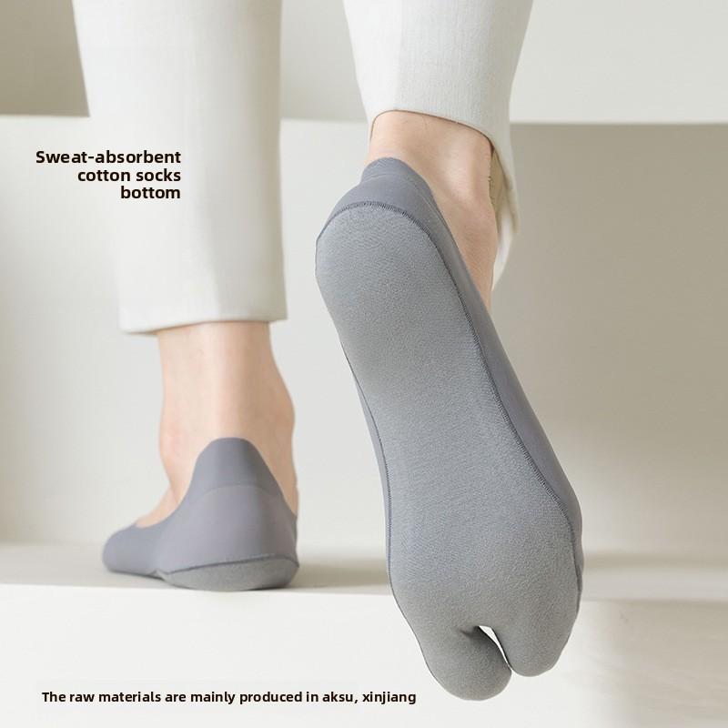5 Pairs Split Toe Boat Socks Men's Shallow Toe Socks Summer Non-slip and Cool Ice Silk Socks