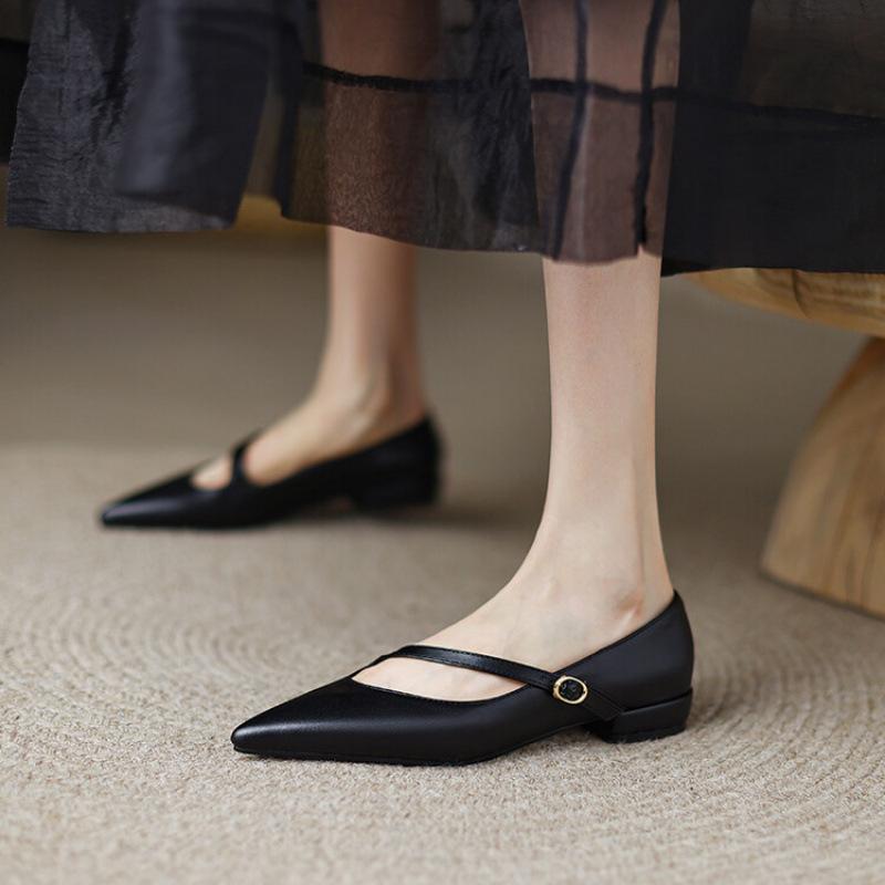 

New women s low-heeled lazy shoes casual and comfortable large-size shoes light-mouth low-heeled foot cover solid color women s single shoes for all 39 чёрный