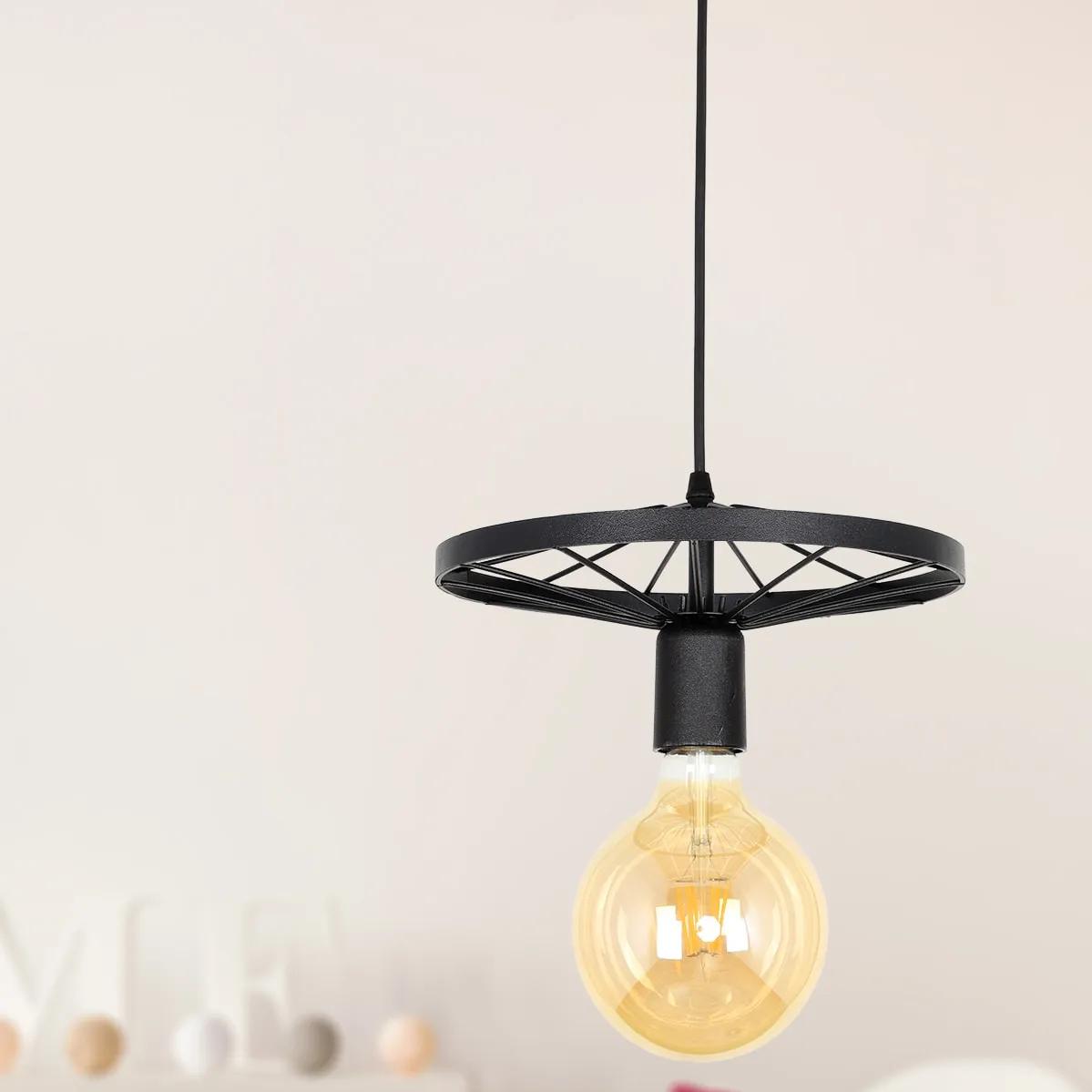 

Металлическая люстра круглого дизайна