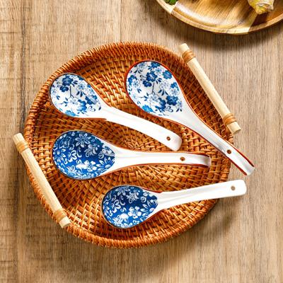 1 stuks Blauw en Wit Porselein Soeplepel Huishoudelijk Tafelgerei Retro Japanse Stijl Keramische Soeplepels Voor Thuis Restaurant