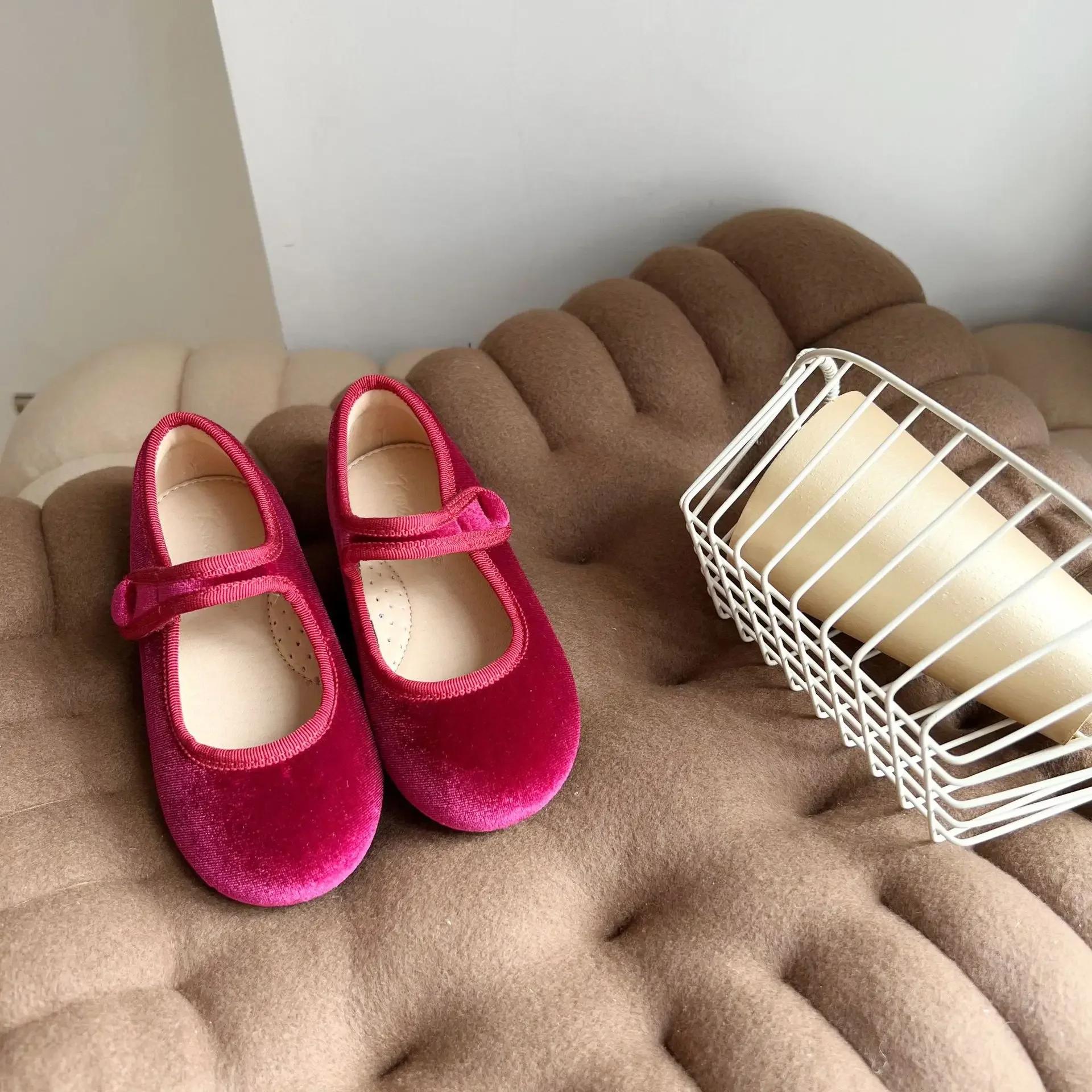 HoneyCherry New Girls Princess Shoes Sweet Velvet Wrapped Solid Colour Dance Shoes Baby Cloth Shoes 23