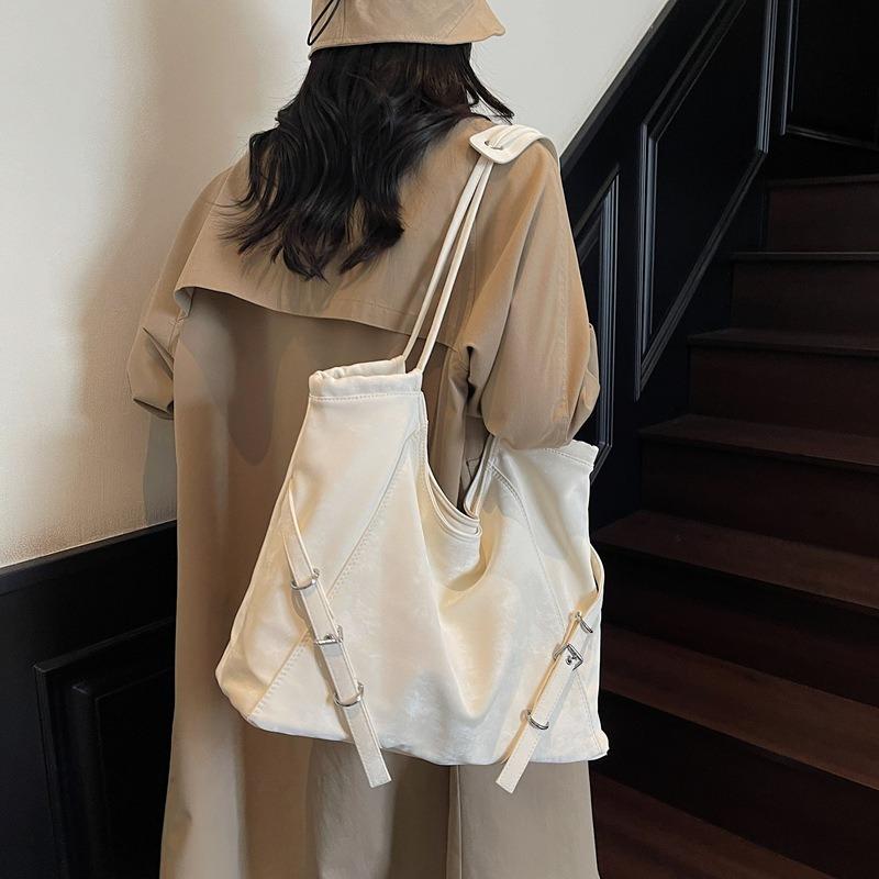 Fashion women's bag summer new casual versatile commuter tote bag large capacity shoulder bag retro bag