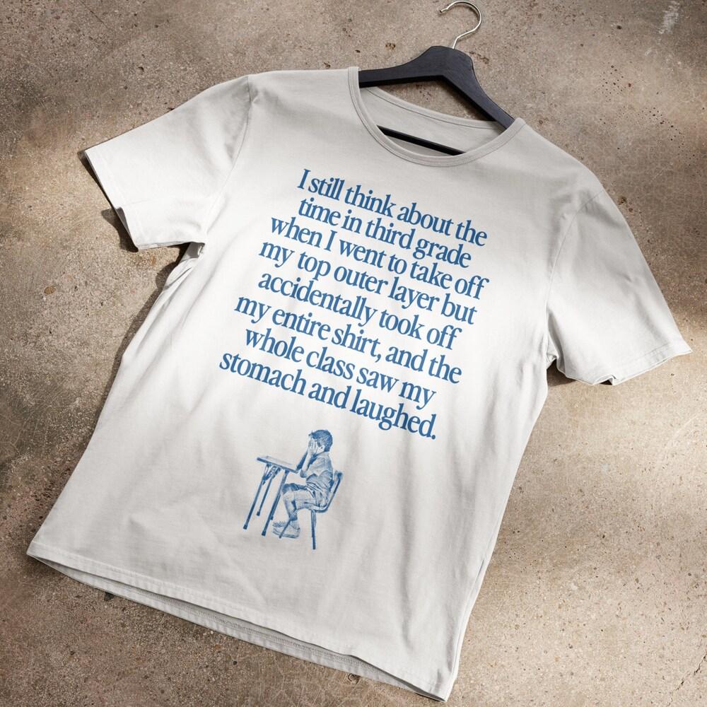 

Футболка из 100% хлопка плотностью 230 г/м2 Футболка «Я все еще думаю о том времени, когда я случайно снял рубашку на уроке» XS белый