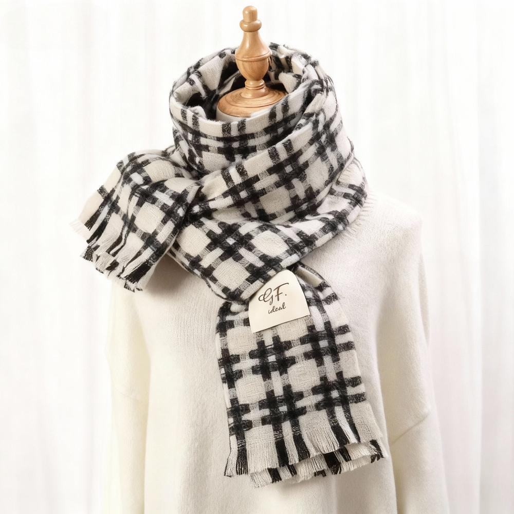 Black And White Plaid Printed Scarf Women'S Autumn And Winter Polyester Fiber Scarf Fashionable And Versatile Warm Neck Shawl