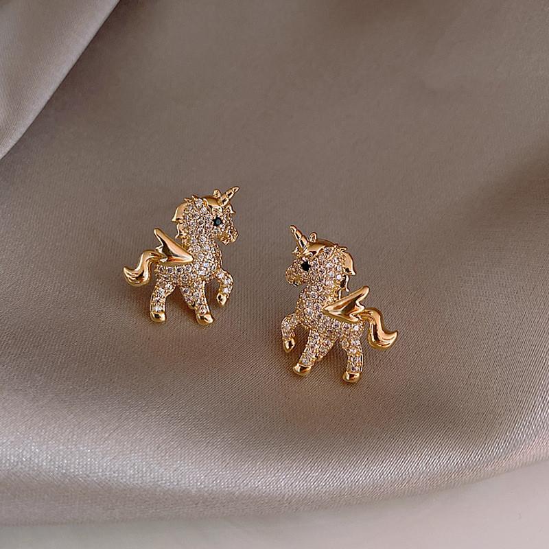 Boucle d'oreille Pendentif Cheval Élégant avec Zirconium Cubique Pour Fashionistas et Acheteurs de Cadeaux