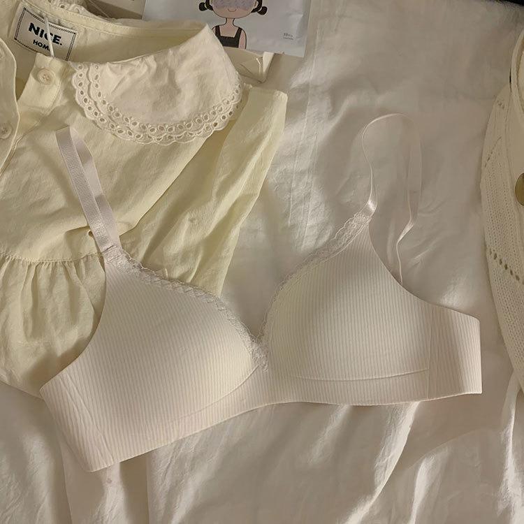 

Женский цельный бесшовный бюстгальтер с сексуальным кружевом, без косточек, пуш-ап, простой и стильный для девочек-подростков 38/85 бежевый