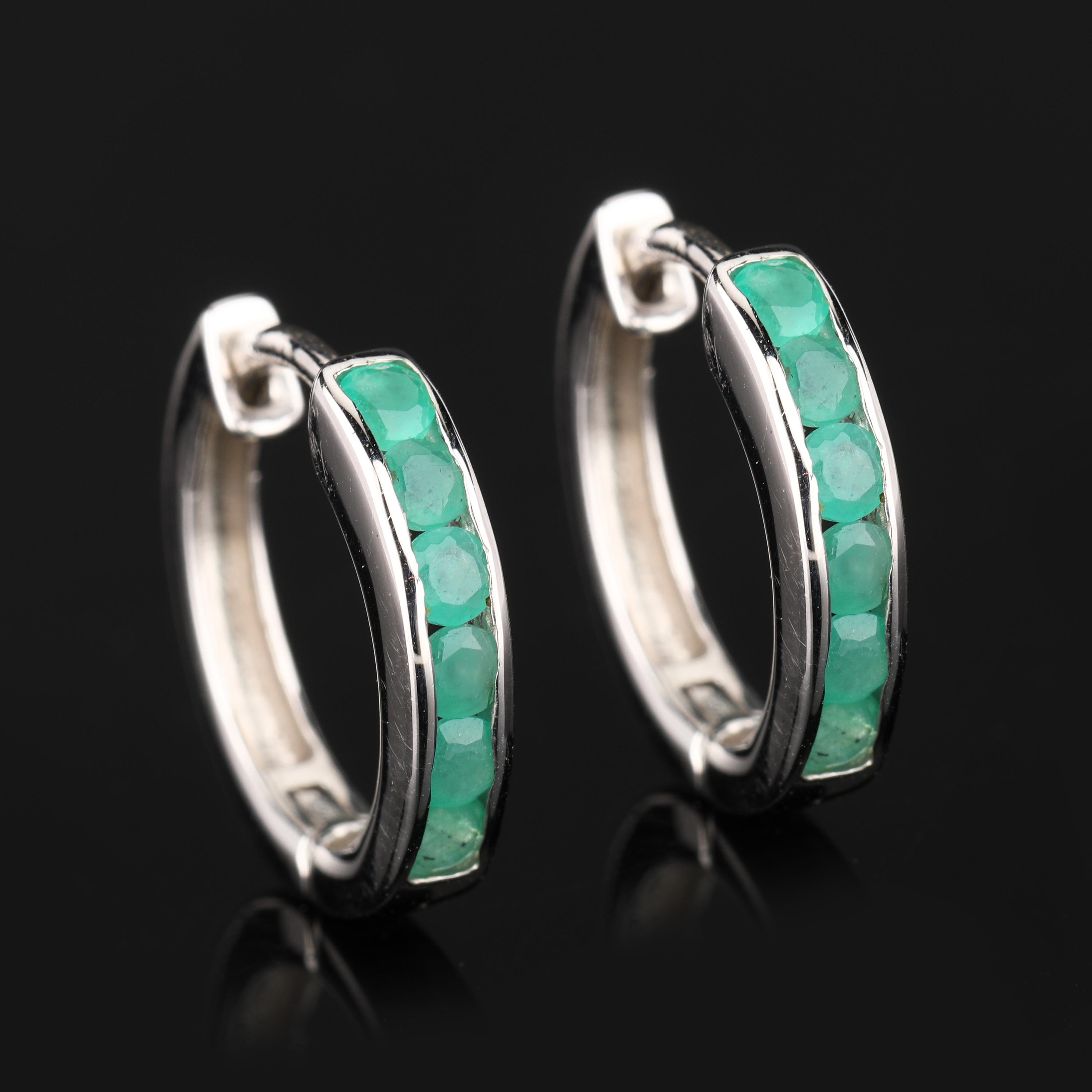 

925 Sterling Silver Rhodium Earrings Sakota Emerald Round 1.5mm Elegant Women Jewelry срібний
