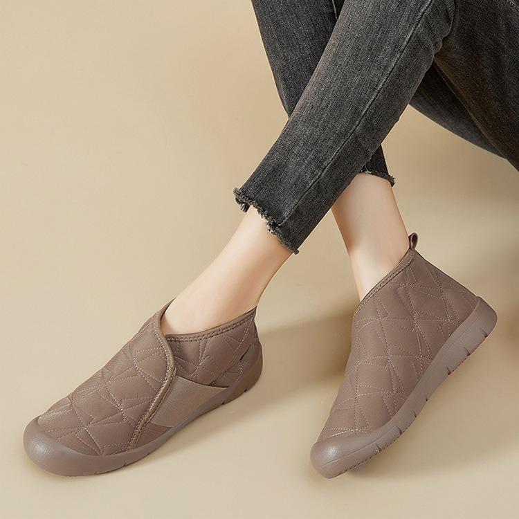 Winter Hot Selling Women's Shoes, Comfortable and Warm Women's Snow Boots with Thick Velvet On One Step