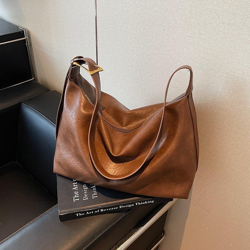 Popular Bags Women's Retro Niche Commuter Tote Bag Versatile Shoulder Messenger Bag