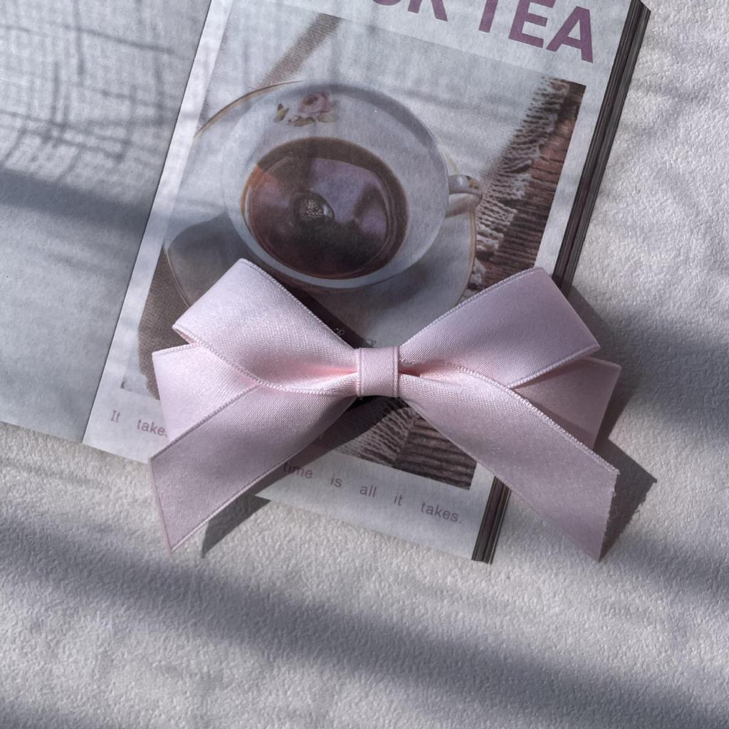 Sweet Pink Ballet Bow Brooch: Three-Dimensional, Age-Reducing Accessory for Girls