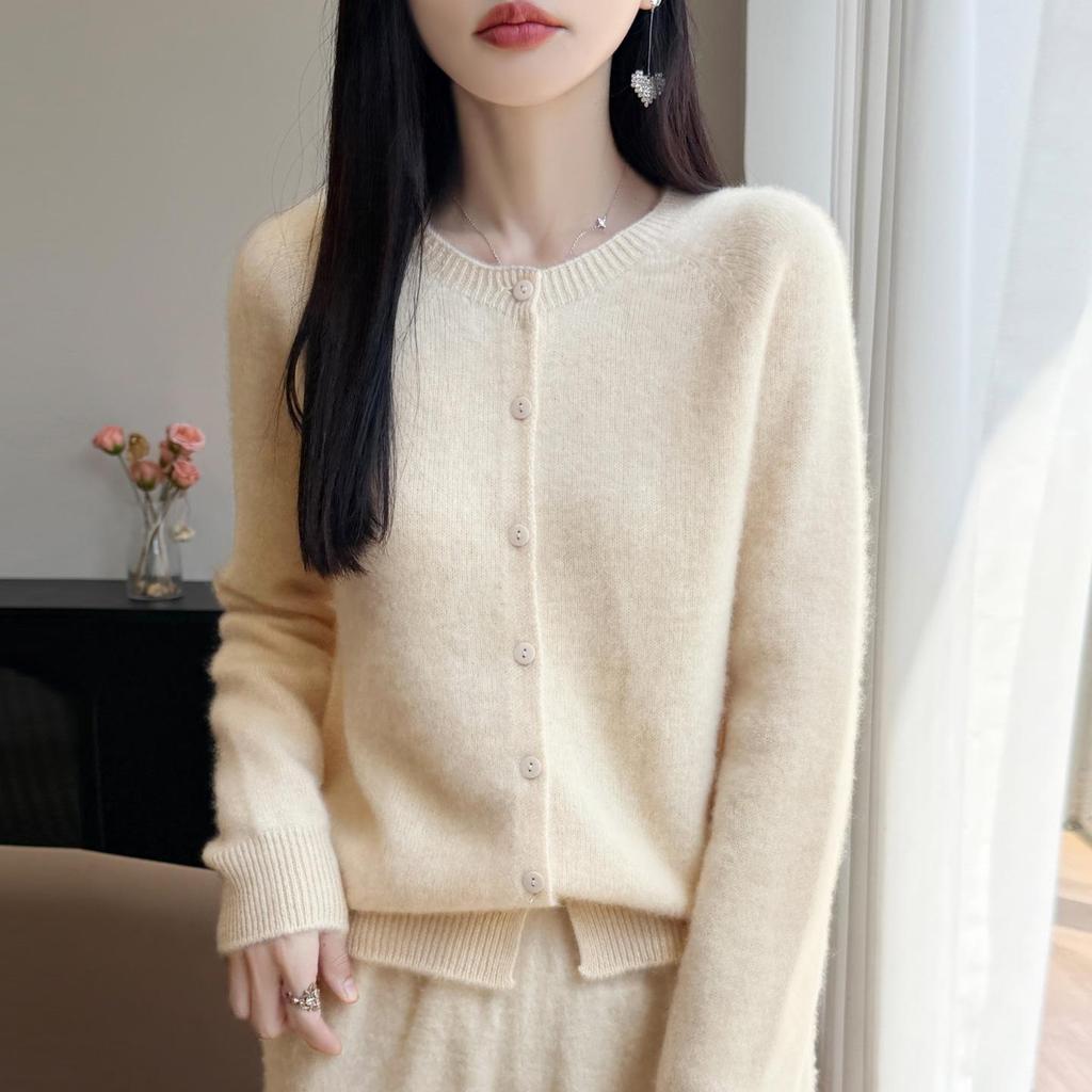 Women's Round Neck Loose Wool Cardigan - Autumn/Winter Seamless Knit, Seven-Stitch, Long Sleeve Sweater.