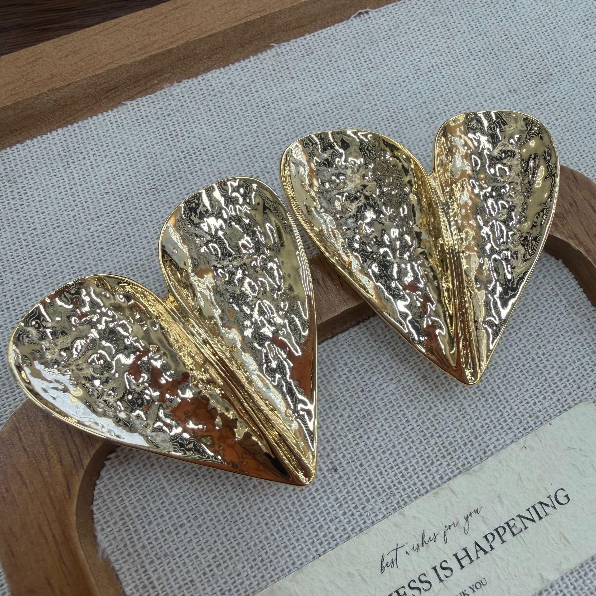 Za Same Fashionable Concave Love Stud Earrings, Exaggerated Three-Dimensional Heart Earrings