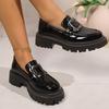 Nadměrné velikosti Platformové mokasíny pro ženy 2025 Módní kovová přezka Pu kožené boty Dámské jarní podzimní nazouvací ploché boty