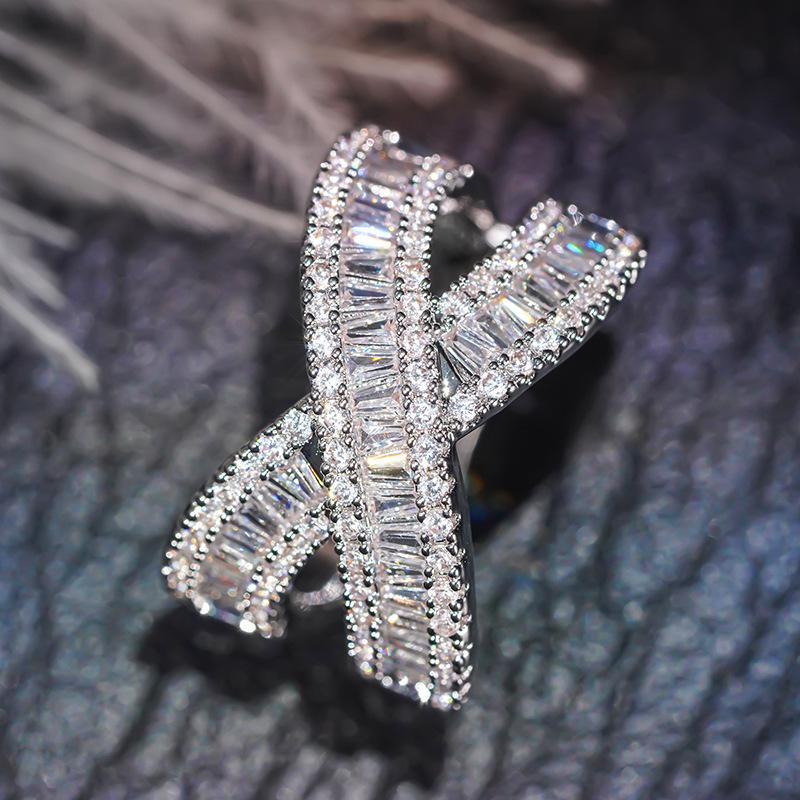 Luxury Cross Ring Female Gorgeous Fashion Engagement Band Jewelry with Bright Zirconia Silver Color Wedding Accessories