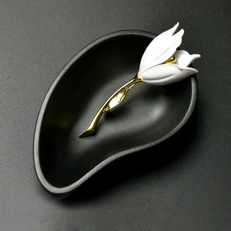 Elegant Tulip and Magnolia Brooch for Coats and Shawls