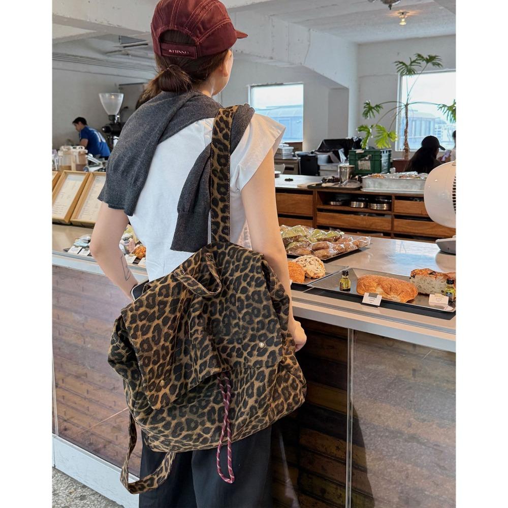 Модный и крутой холщовый рюкзак с леопардовым принтом женский 2025 новый повседневный вместительный дорожный рюкзак школьная сумка для студентки