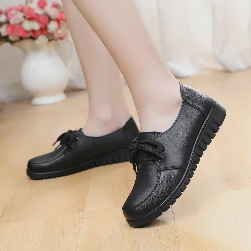 Brand New Soft Sole Cowhide Leather Shoes for Middle-Aged and Elderly Women