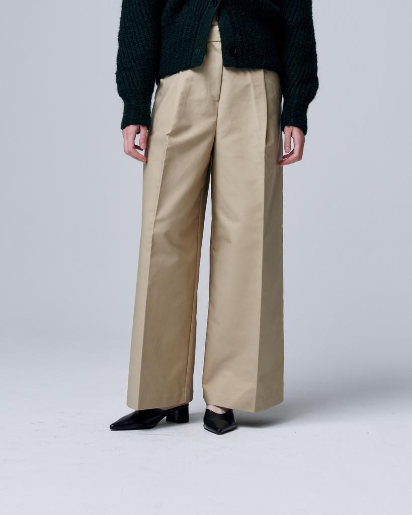 Odeupeulejenteu Semi-Wide Cotton Pants