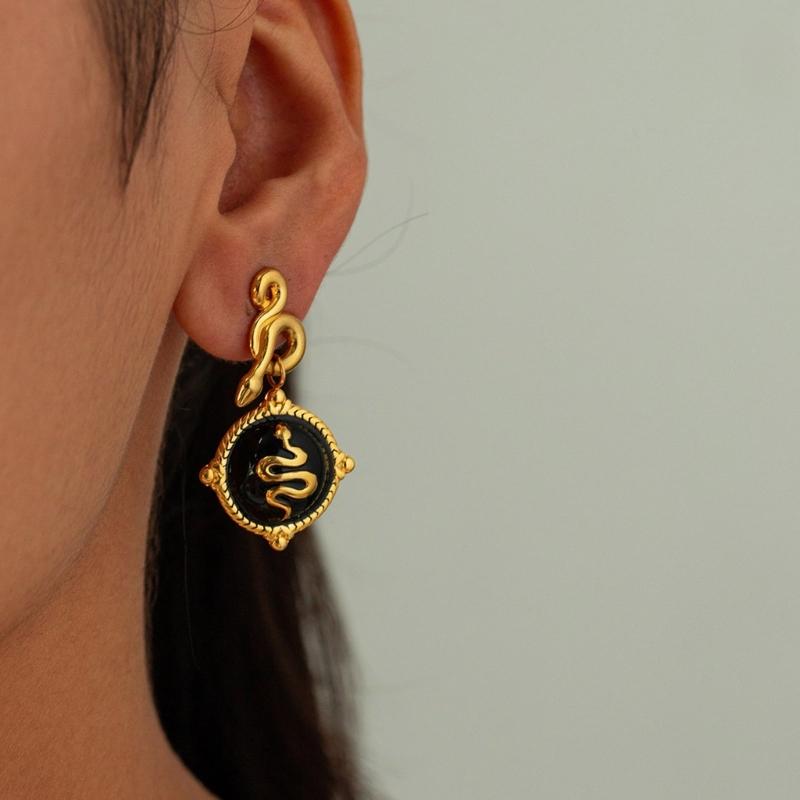 Elegant Earrings with Artistic Snake Vintage Gothic Jewelry Pendant Earrings Suitable for Fashion Enthusiasts Present