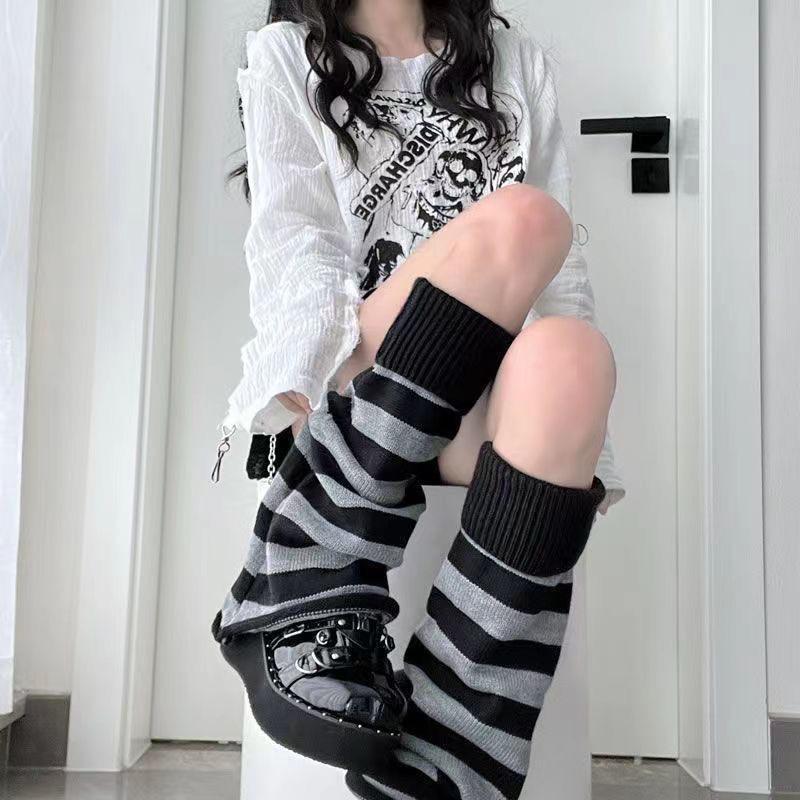 Autumn Winter Retro American Style Black White Stripe Warm Wool Loose Wide Leg Socks Harajuku JK Hot Girl Leg Warmers