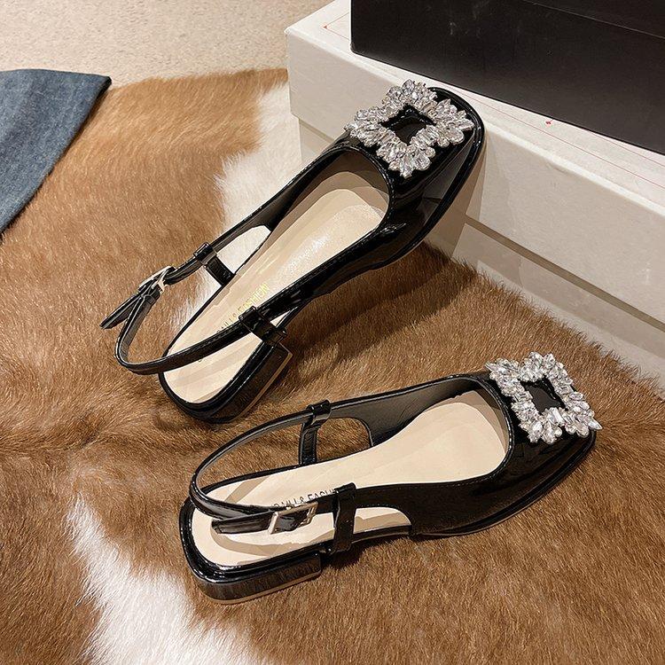 

Grape mother rhinestone bag head sandals women s 2025 spring and autumn new models shallow mouth rear empty square buckle Mary Jane shoes thick heel 35 чёрный