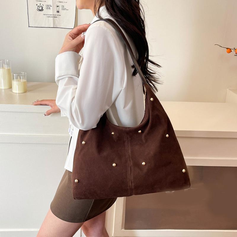 Fashion Rivet Shoulder Bag For Women Large Capacity Casual Handbags Simple Commuter Tote Bag Retro Suede Leather Underarm Bag AVE