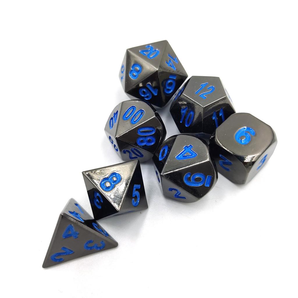 Metall Polyedriska Tärningar Glänsande Svart Kropp och Mörkgröna Siffror Zinklegeringstärningar med Metallfodral