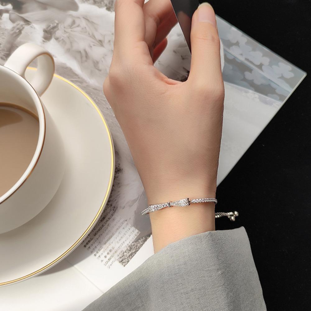 925 Silver Bow Bracelet Women Simple Design Small Fresh Style Sparkling Diamond Elegant Fashion Jewelry