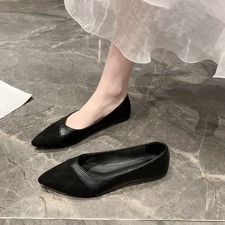 Flat-soled black shoes, leather shoes, versatile, small fragrant style, pointed and comfortable, professional shallow mouth, low-heeled single shoes