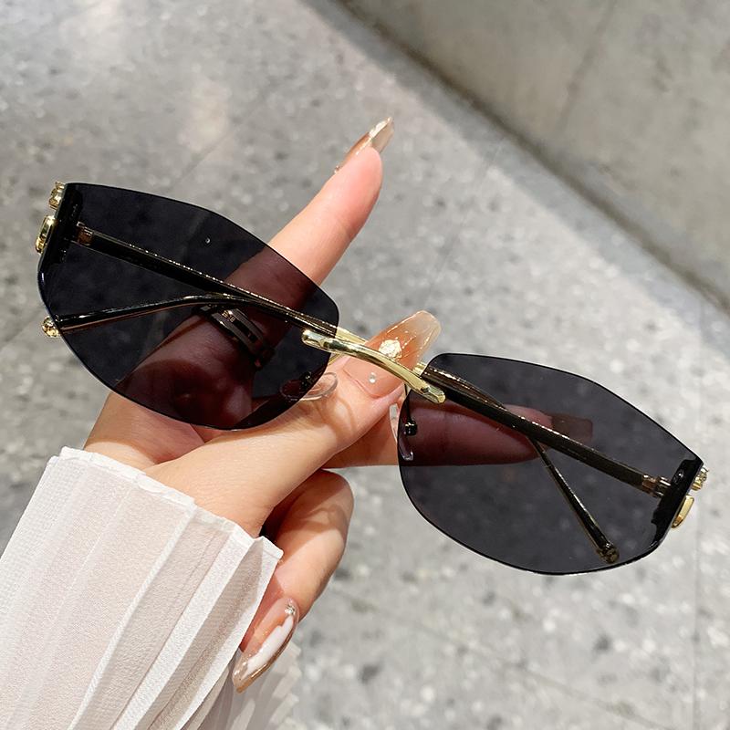 High-end New Fashion Design Personalized Sunglasses Cat Eye Polygonal Trendy Sunglasses 90293