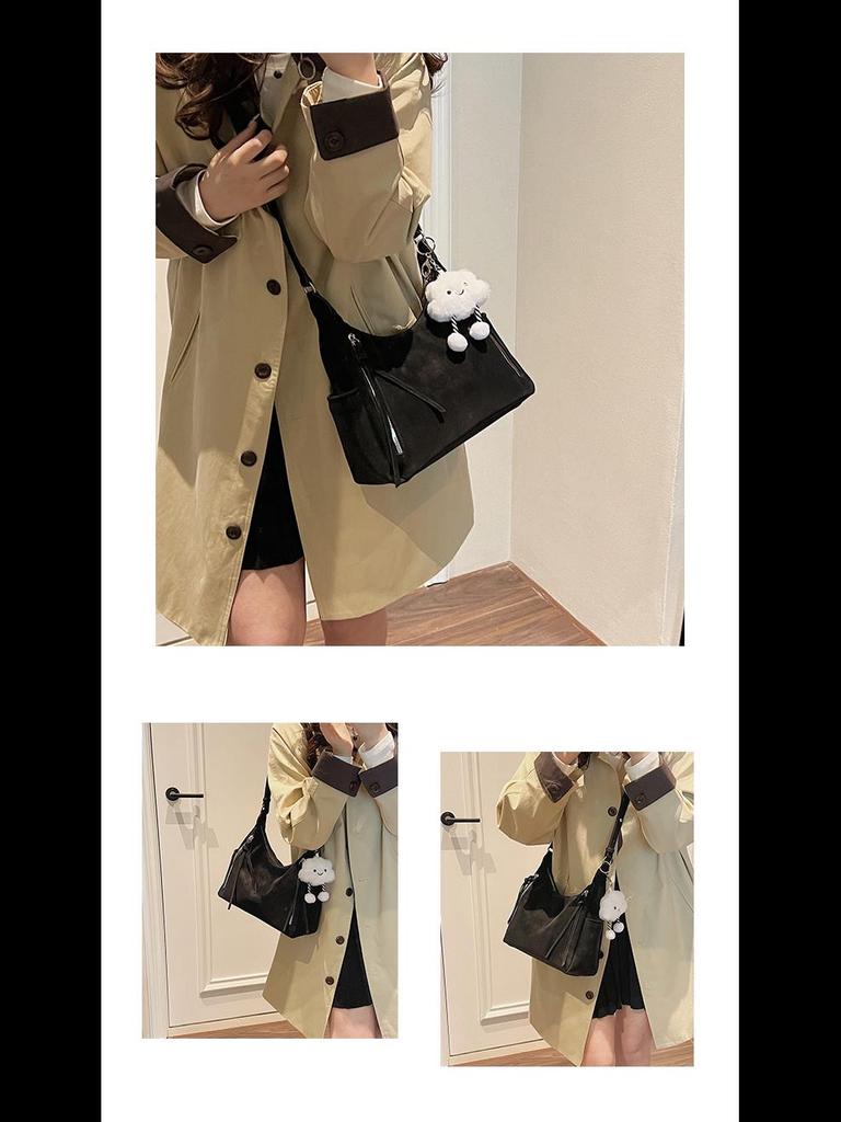 2024 Retro Large-Capacity Women's Contrast Color Shoulder Bag - Autumn/Winter Commuter Pillow Messenger
