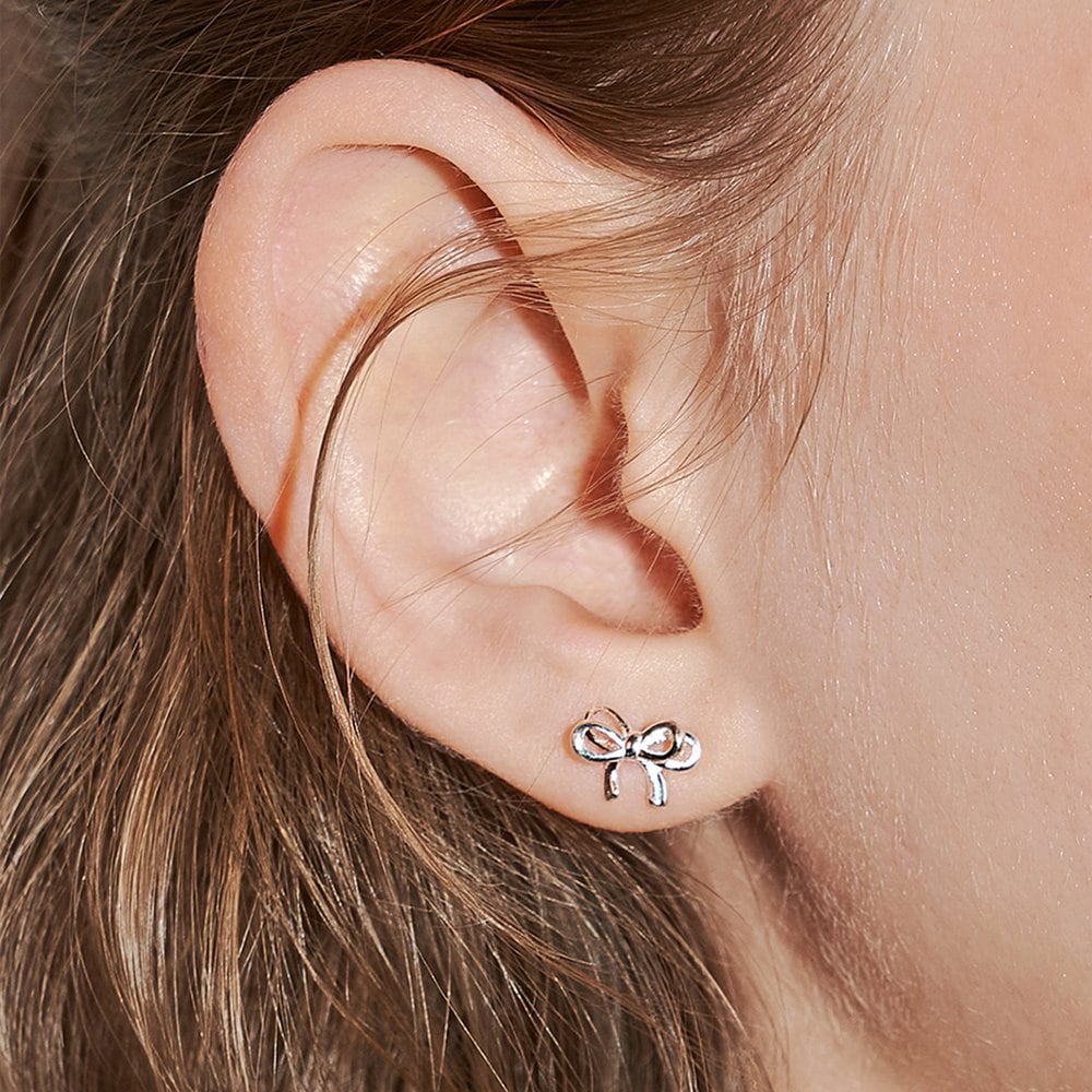 [Worn by Kang Hanna, Taeyeon, Say My Name Kanye, and I.D.'s Minnie] [Sv925] Sophy Ribbon Earring