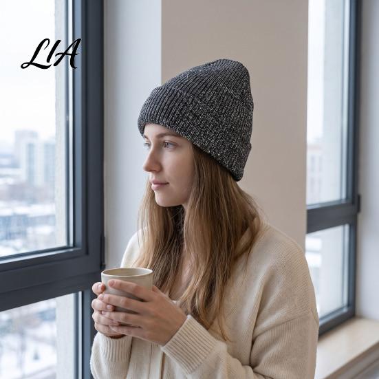 Daily Commuting Knit Hat Reflective Winter Beanies, Unisex Glitter Knitted Hat, Stretch Elastic Soft Skull Cap Warm for Night Walks, Cold Weather