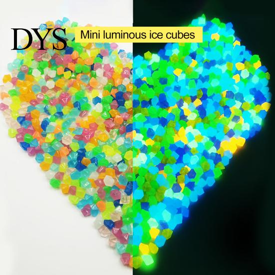 Garden Pebbles 100Pcs Decorative Colorful Glow in Dark Aquarium Landscaping Stones 14mm Luminous Courtyard Paving Natural Crystals Rocks Decoration