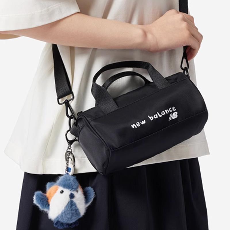 New New Balance Fabric Handbag Shoulder Bag Crossbody Bag Regular Unisex Black LAB42411-BLACK