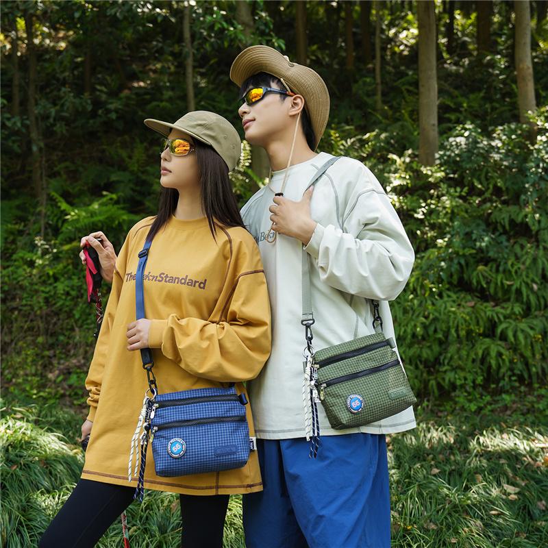 Water-repellent Outdoor Crossbody Bag Lightweight Shoulder Bag Commuter Small Square Bag