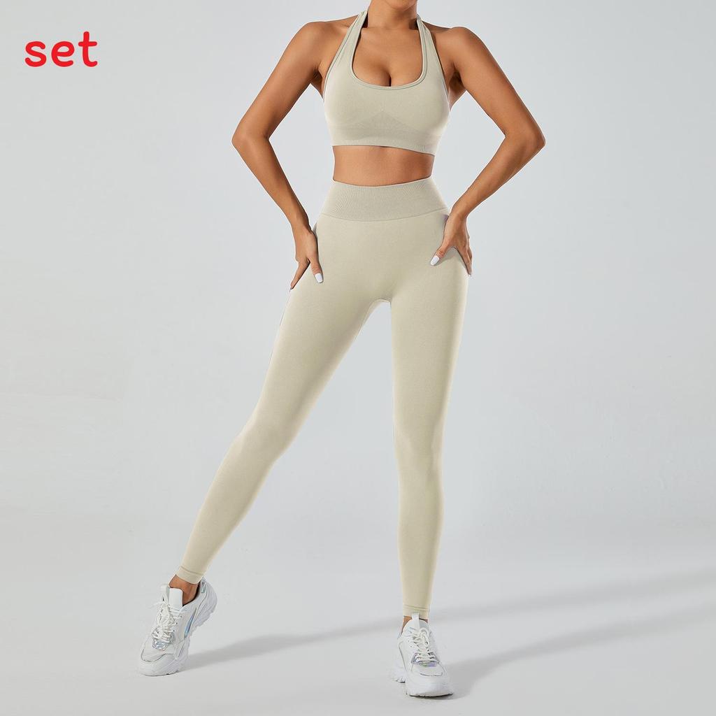 Seamless Yoga Set For Women With Quick Dry Fabric Perfect For Running And Fitness Activities