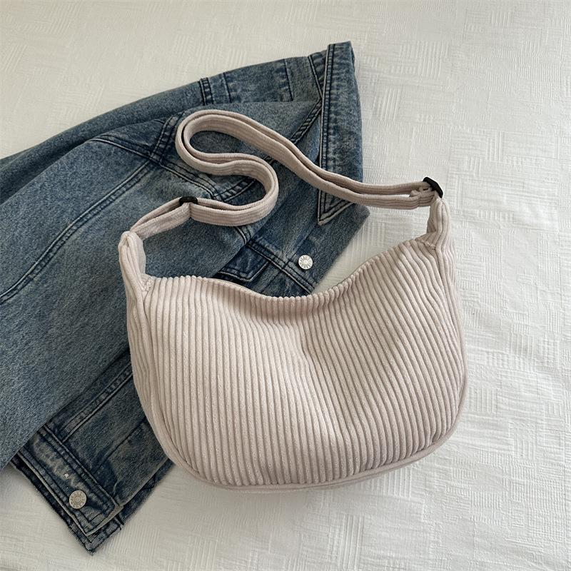 

Литературный вельвет ленивый ветер 2025 лето новая студенческая повседневная сумка простая сумка-пельмень