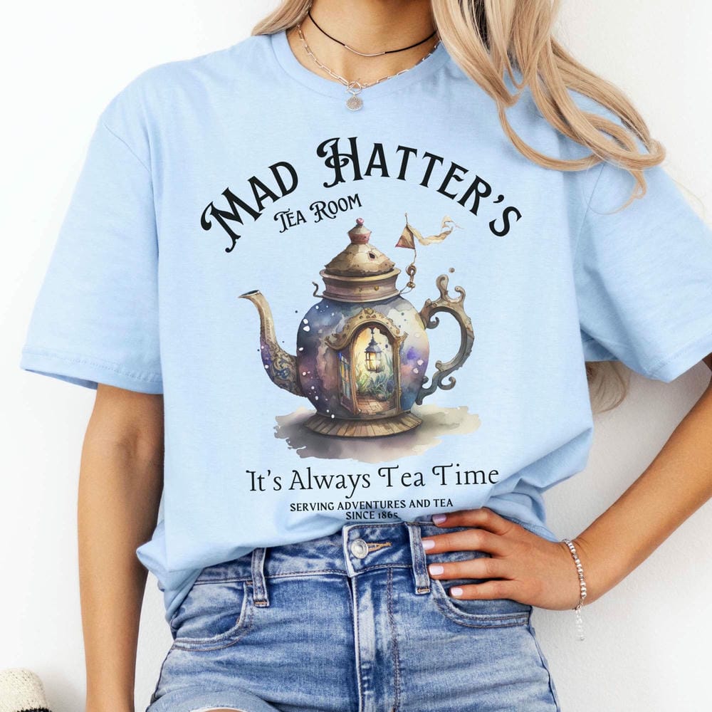Stampa Vintage Alice nel Paese delle Meraviglie Cappellaio Matto Festa del Tè Comfort Maglietta Unisex Divertente Light Academia Da Lettore Maglietta Y2K Streetwear