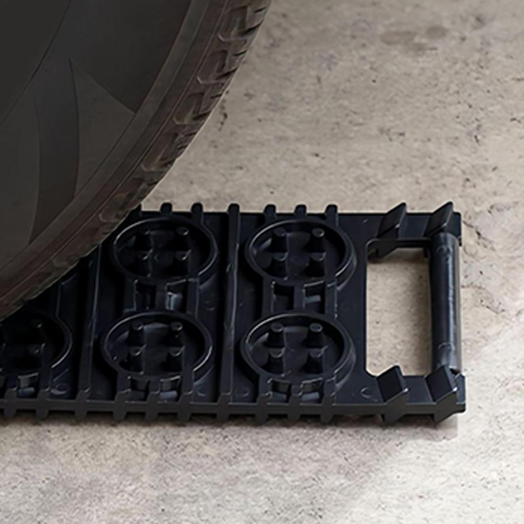 Recovery Traction Boards 2 Pieces Recovery Traction Tracks Ramps Pad For Vehicle Rescue Rocky Trails Hiking Camping Trekking