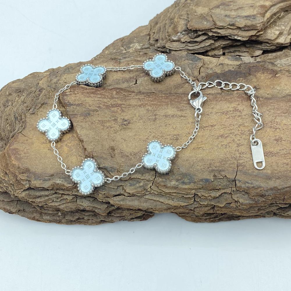 13MM Titanium Steel Bracelet Double-sided Shell Star Pattern Shell Lucky Fashion Ladies Four-leaf Clover Bracelet