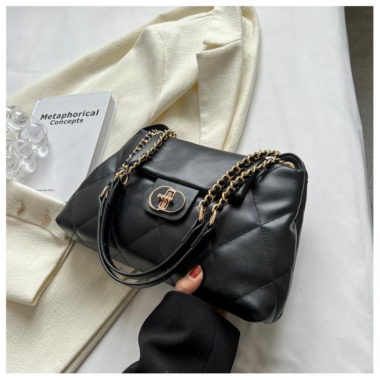 New popular small bag women's spring and autumn diamond chain temperament versatile underarm shoulder bag