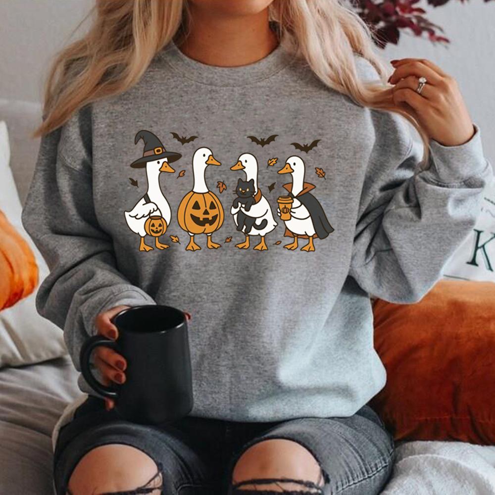 Halloween Goose Sweatshirt Funny Halloween Shirt Women Long Sleeve Crewneck Sweatshirt Spooky Goose Hoodies Fall Streetwear Tops