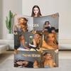 Ayliva Sänger Tour 2025 Warm Weiche Decke Junge Mädchen Plüsch Überwurfdecke Mode Sofa Sessel Flanell Tagesdecke Schlafsofa Abdeckung