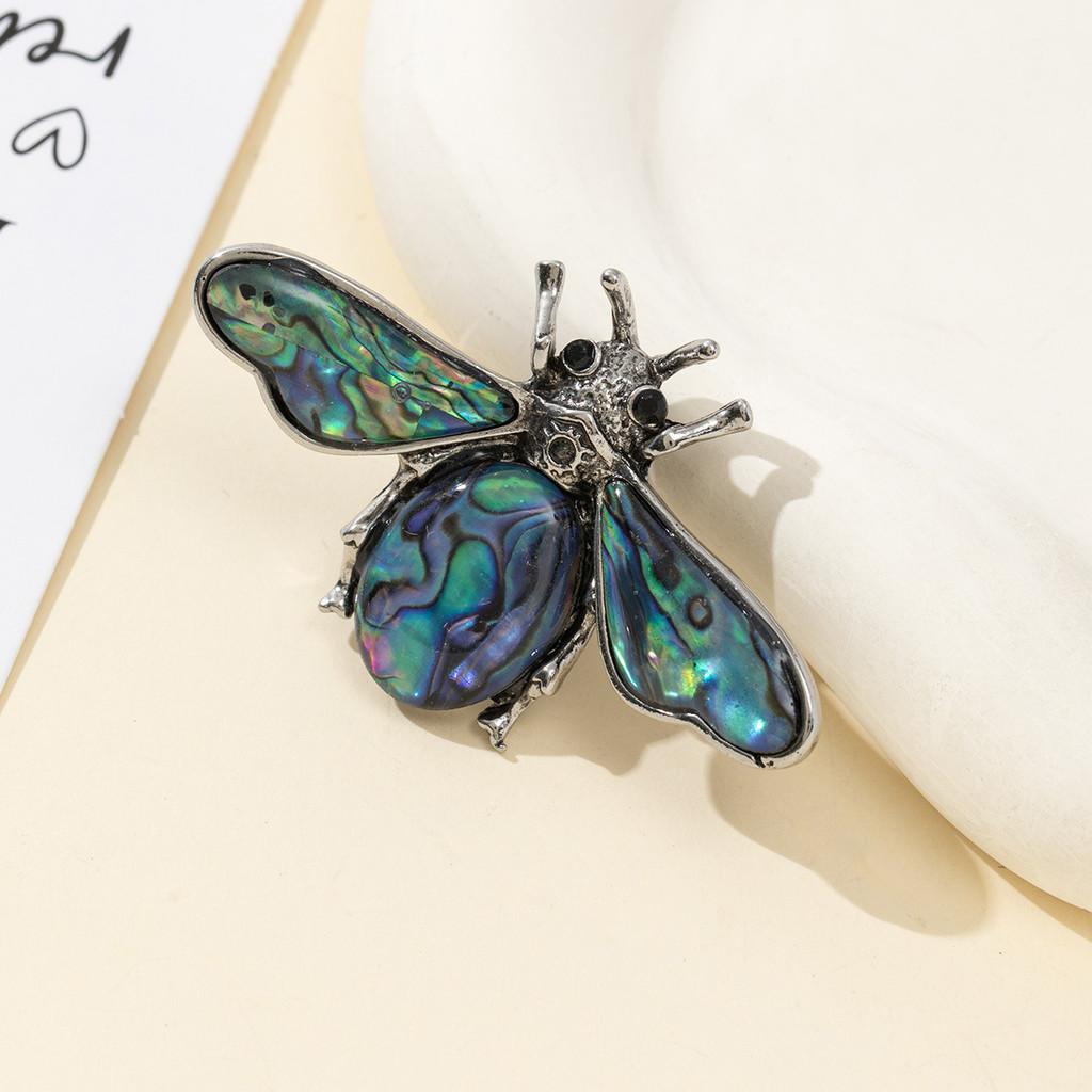 Fashion Brooch Pin With Shell And Stone For Elegant Clothing Accessory Gift