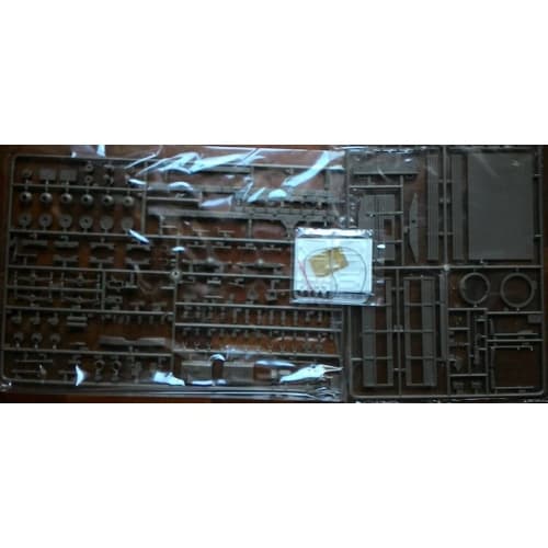 AFV Club 1/35 M35A2 2.5t Cargo Truck Plastic Model