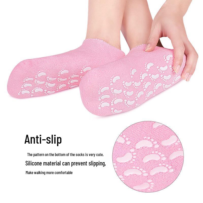 Moisturizing & Rejuvenating Essential Oil Foot Mask with Heel Gel Socks