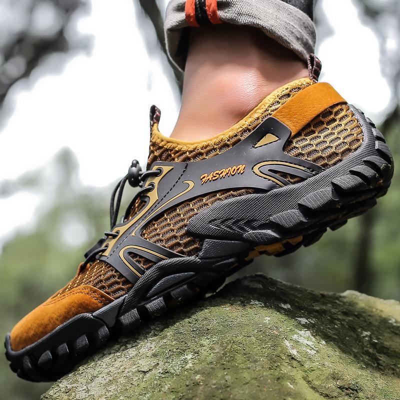Professional Aqua Shoes Men Non-slip Water Shoes In Trekking Upstream Shoes Quick-Dry Beach Light Water Sports Sneakers